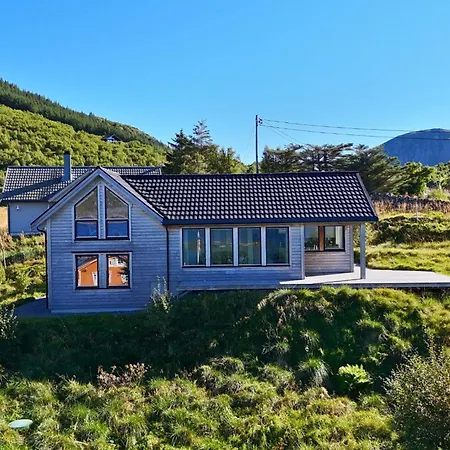 Cozy Haukland Area Chalet Leknes